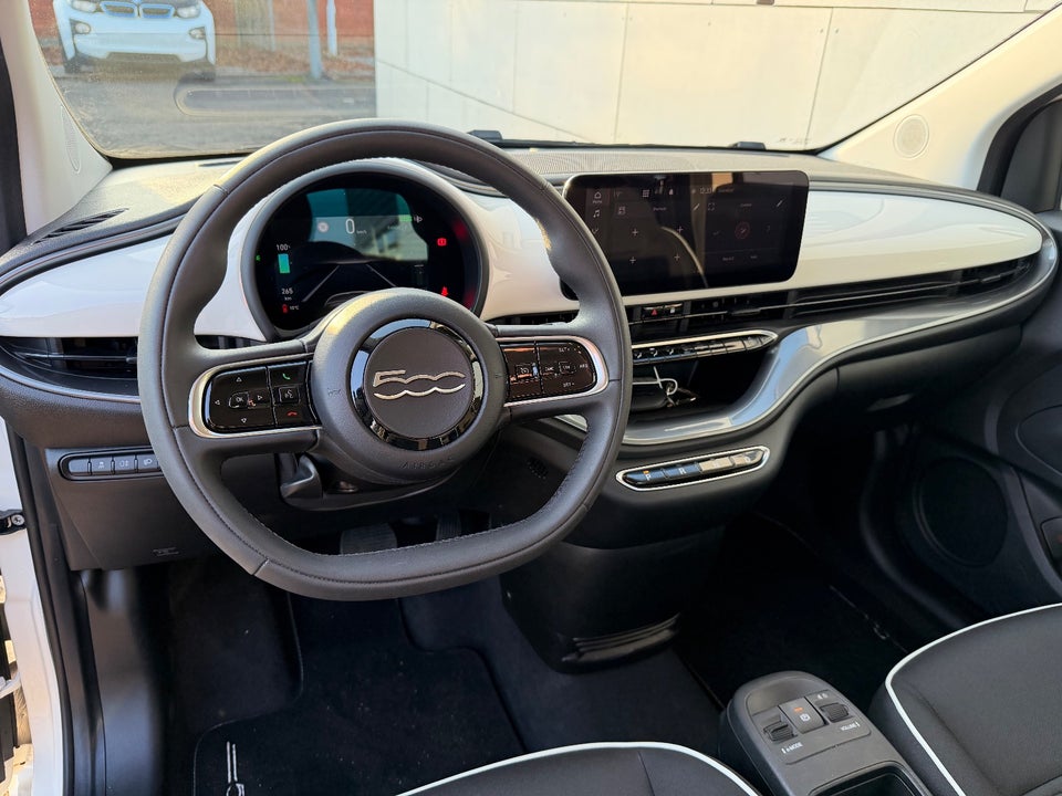 Fiat 500e 42 Icon 3d