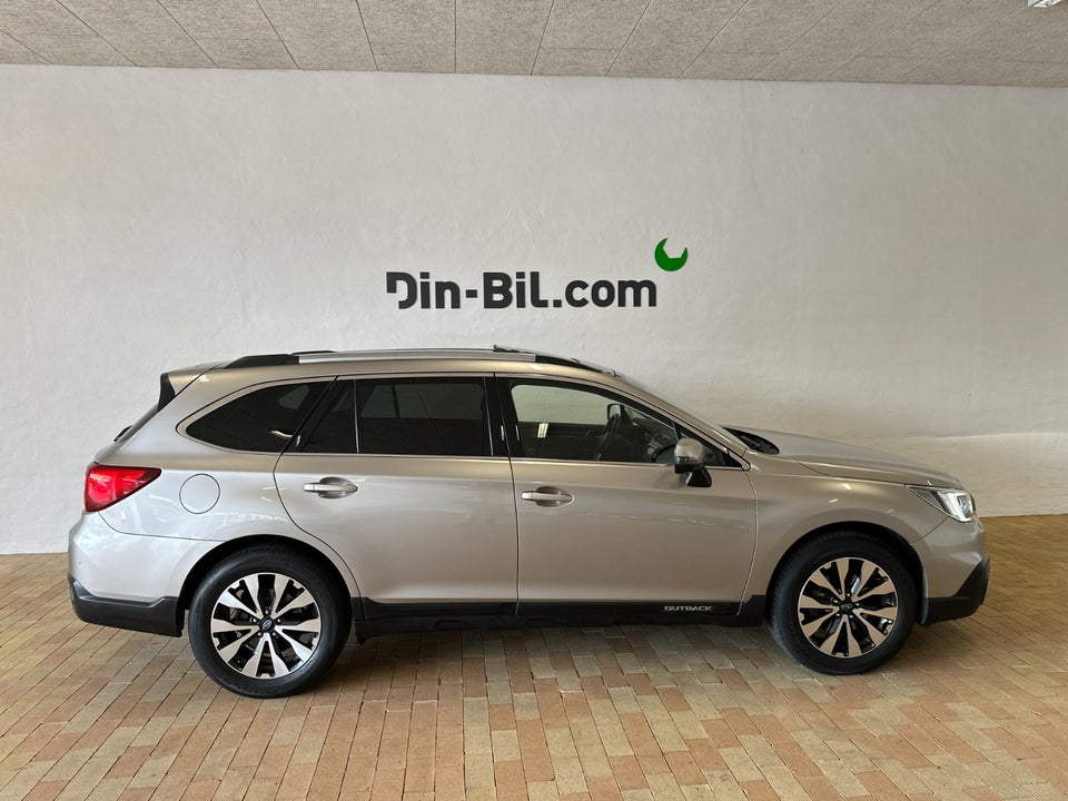 Subaru Outback 2,5 Summit CVT 5d