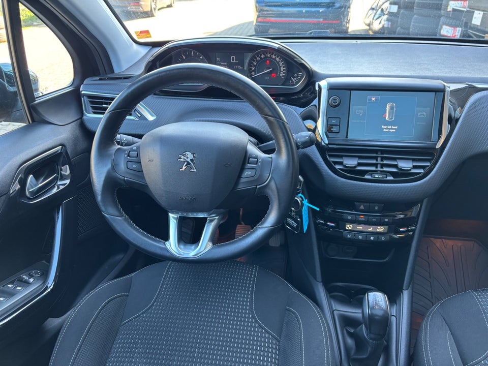 Peugeot 208 1,6 BlueHDi 100 Allure Sky 5d