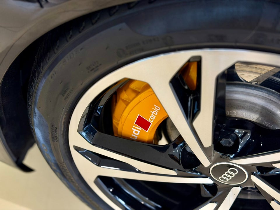 Audi e-tron GT quattro 4d