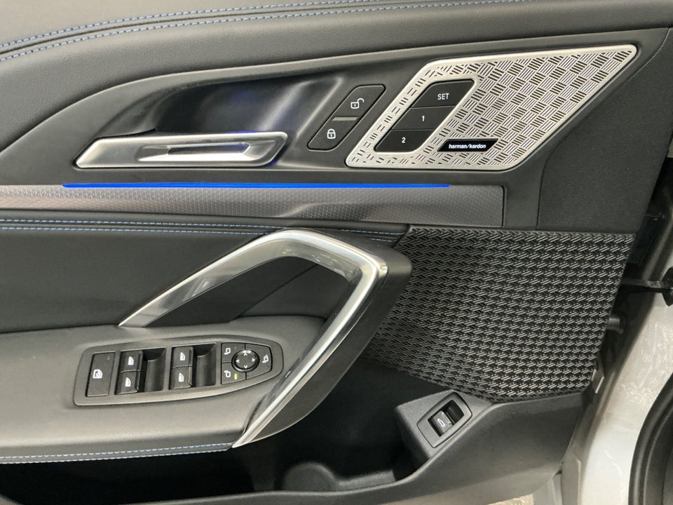 BMW iX1 xDrive30 Fully Charged M-Sport 5d