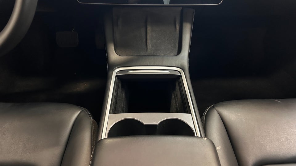 Tesla Model 3 Standard Range+ RWD 4d