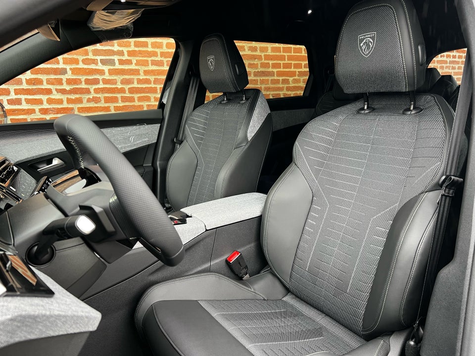 Peugeot e-5008 77 GT Pack 7prs 5d
