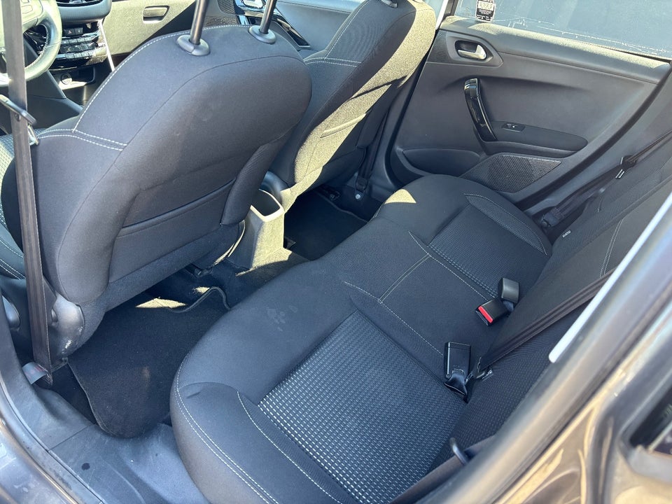 Peugeot 208 1,6 BlueHDi 100 Allure Sky 5d