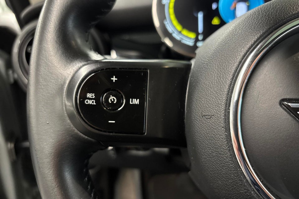 MINI Cooper SE Camden Edition 3d