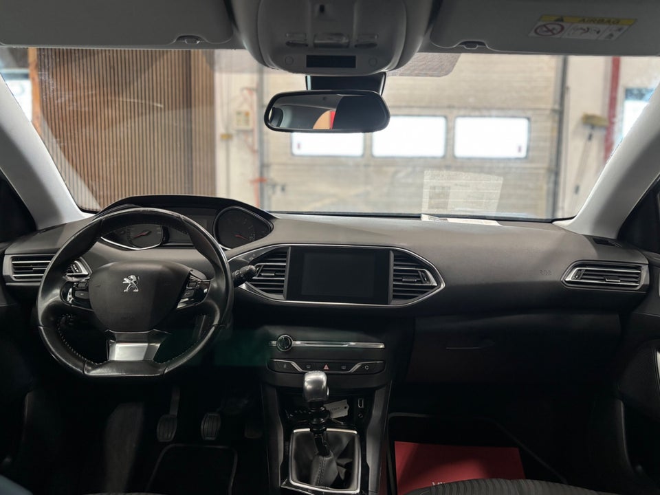 Peugeot 308 1,6 THP 125 Allure 5d