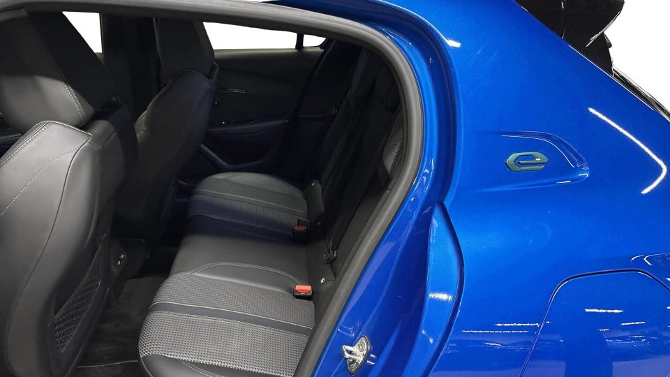 Peugeot e-208 50 GT 5d