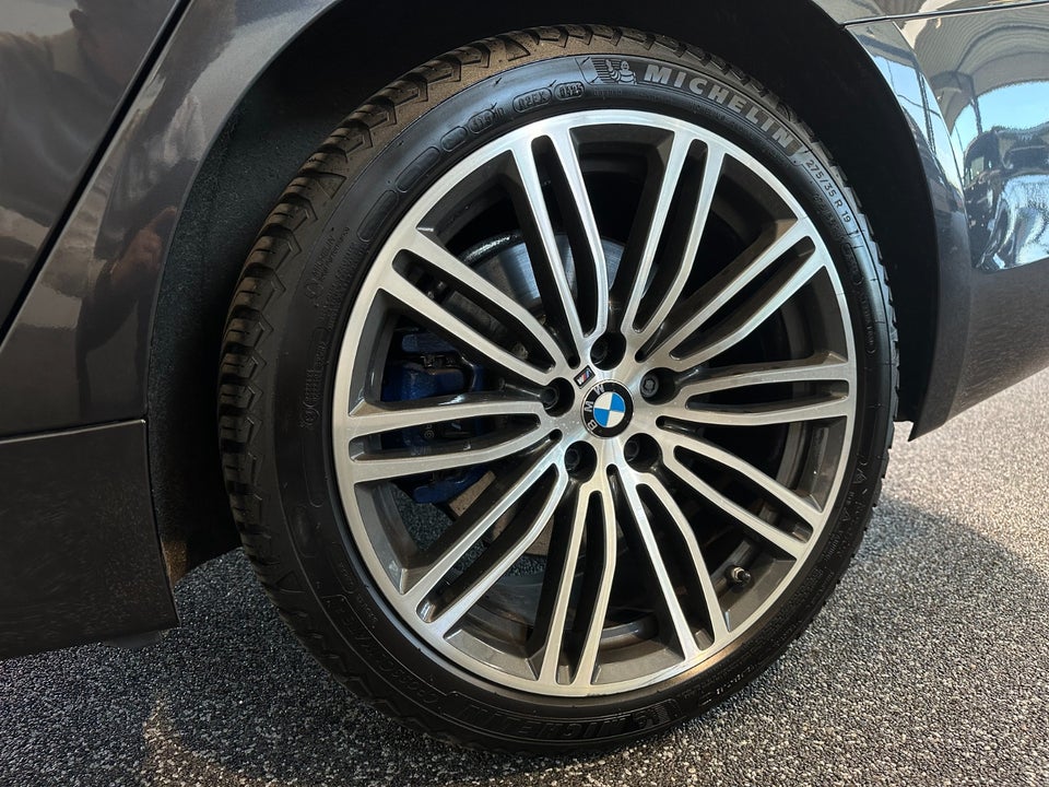BMW 530d 3,0 Touring M-Sport aut. 5d