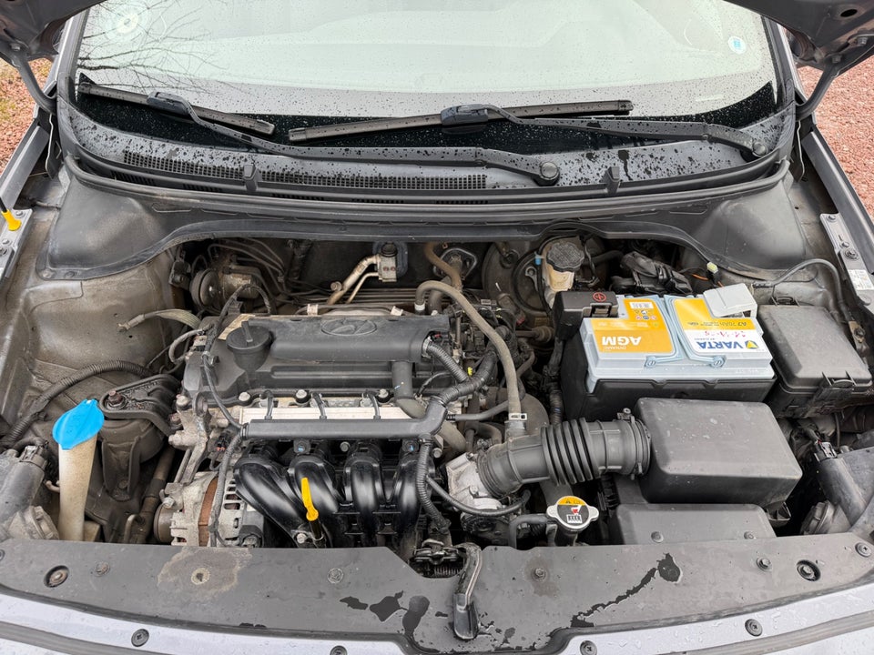 Hyundai i20 1,25 EM-Edition 5d