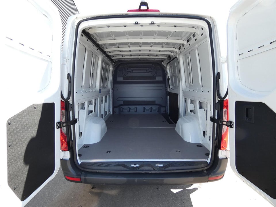 Mercedes Sprinter 317 2,0 CDi A2 Kassevogn aut. RWD