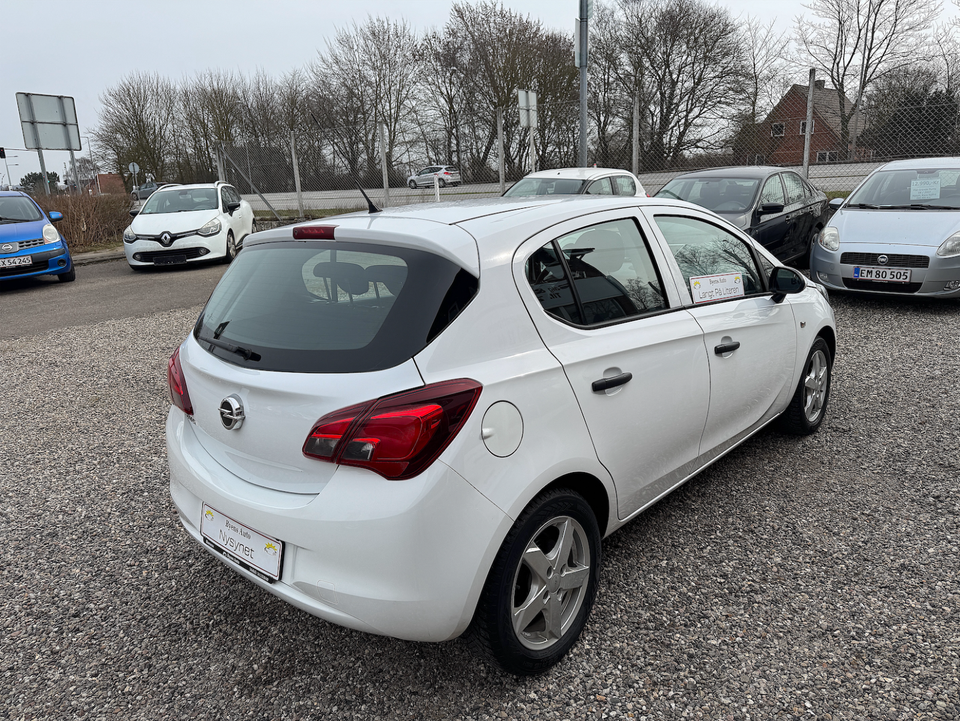 Opel Corsa 1,4 Essentia 5d