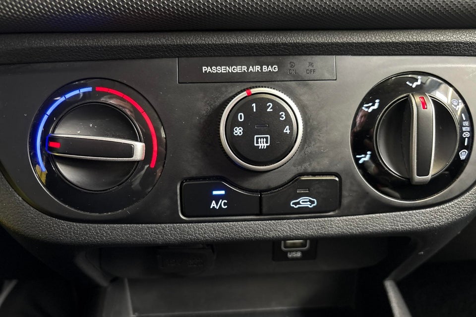 Hyundai i10 1,0 MPi Essential 5d