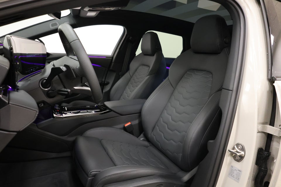 Audi S6 e-tron Avant quattro 5d