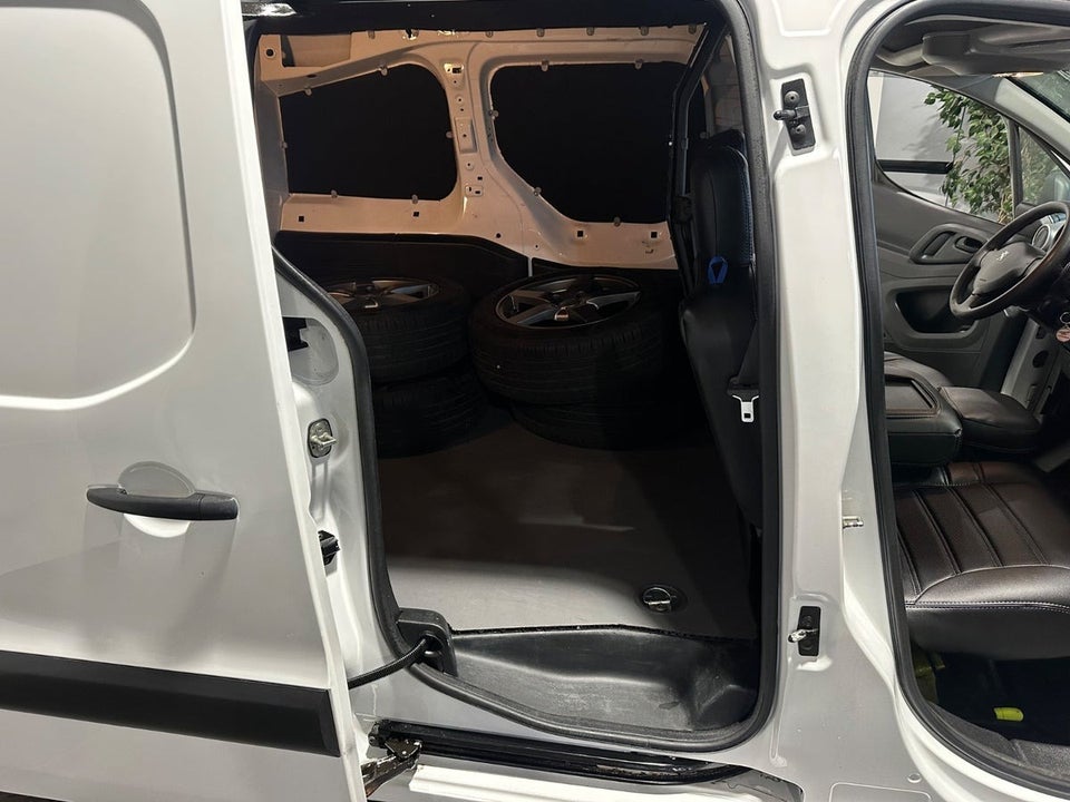 Peugeot Partner 1,6 BlueHDi 100 L2 ESG Flex Van 5d