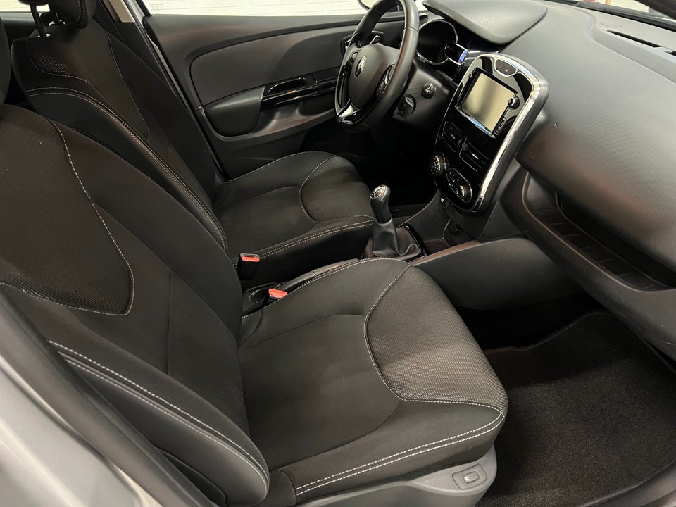 Renault Clio IV 0,9 TCe 90 Expression 5d