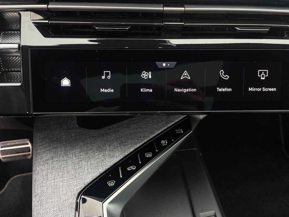 Peugeot e-5008 77 GT 7prs 5d