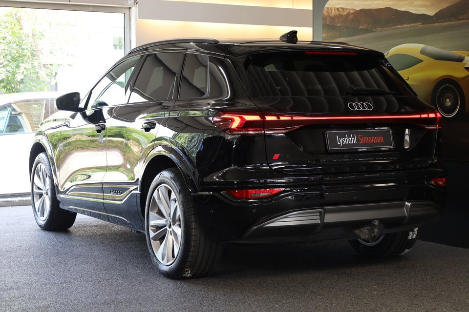 Audi Q6 e-tron Progress performance 5d