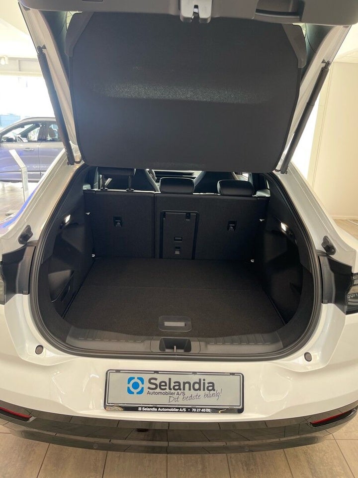 Ford Capri 82 Select Extended Range 5d