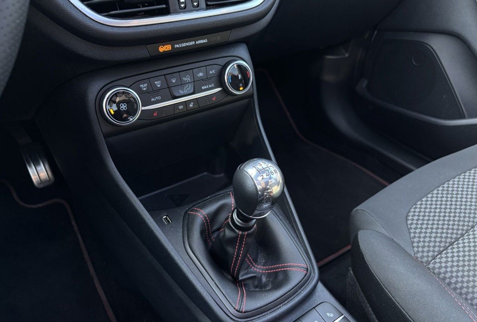 Ford Fiesta 1,0 EcoBoost mHEV ST-Line X 5d