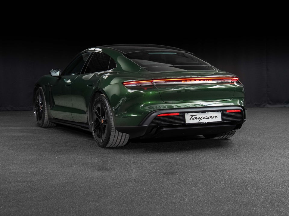Porsche Taycan 4 Performance+ Black Edition 4d