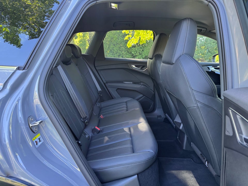 Audi Q4 e-tron 35 S-line 5d