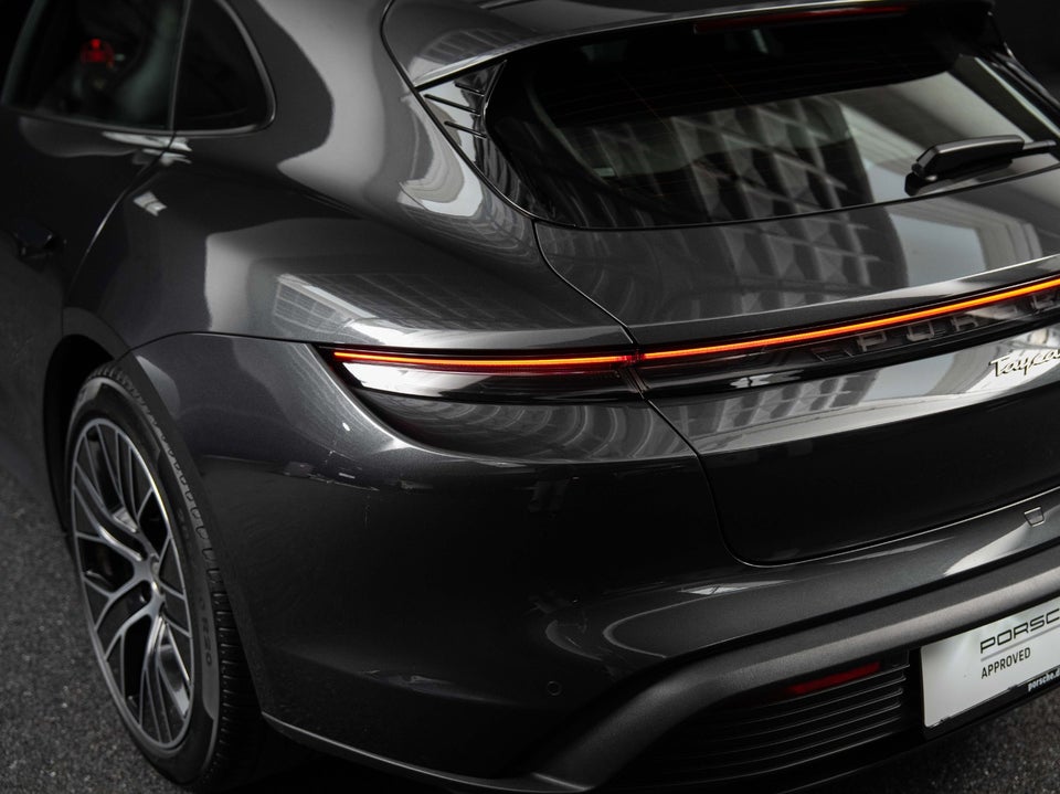 Porsche Taycan Sport Turismo 5d