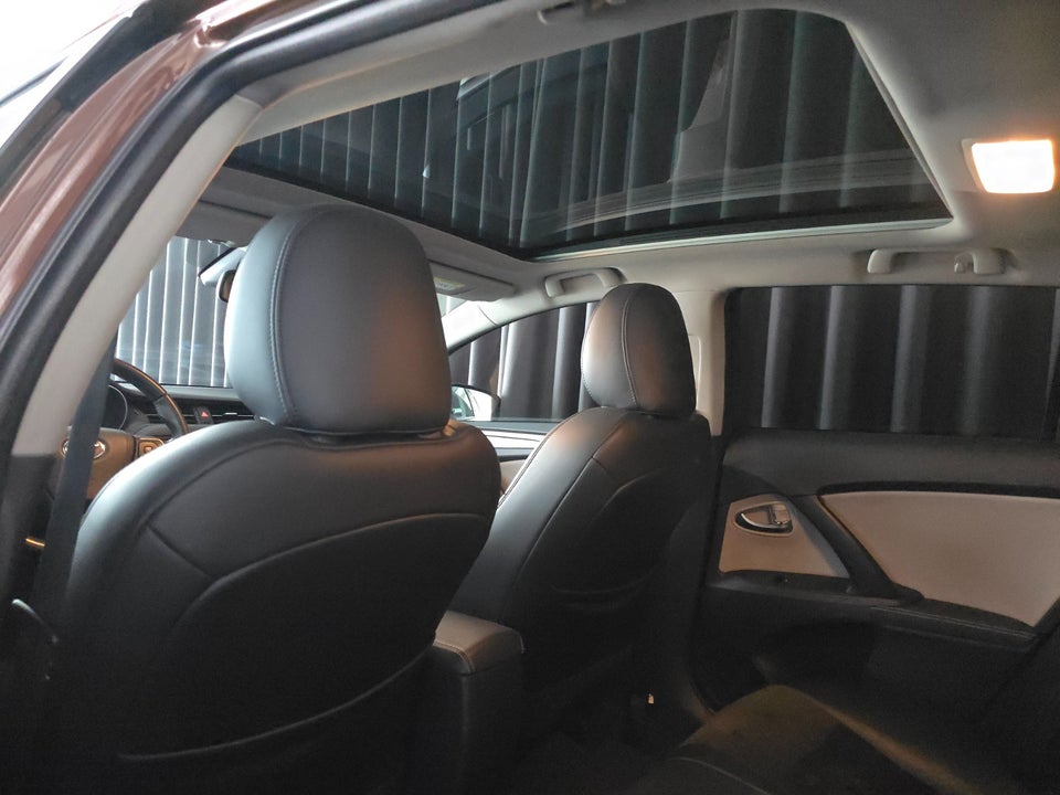 Toyota Avensis 1,8 VVT-i T2 Premium Touring Sports MDS 5d