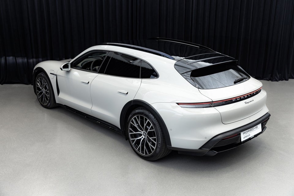 Porsche Taycan 4 Performance+ Cross Turismo 5d
