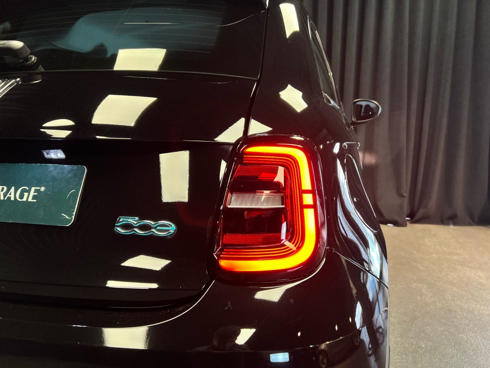 Fiat 500e 42 Icon 3d