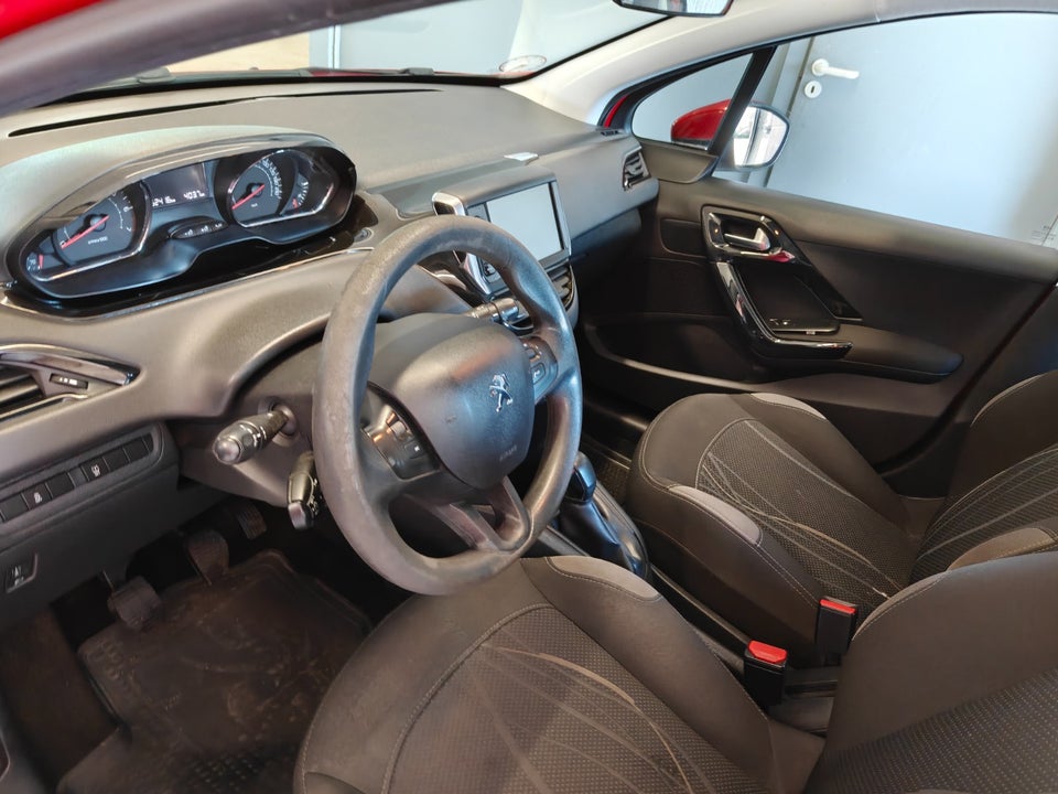 Peugeot 208 1,2 VTi 82 Active 5d