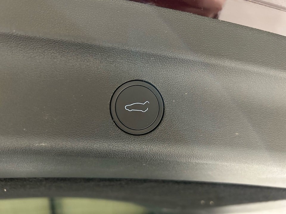 Tesla Model Y RWD 5d