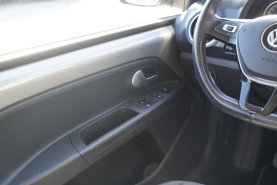 VW Up! 1,0 MPi 60 Move Up! BMT 5d