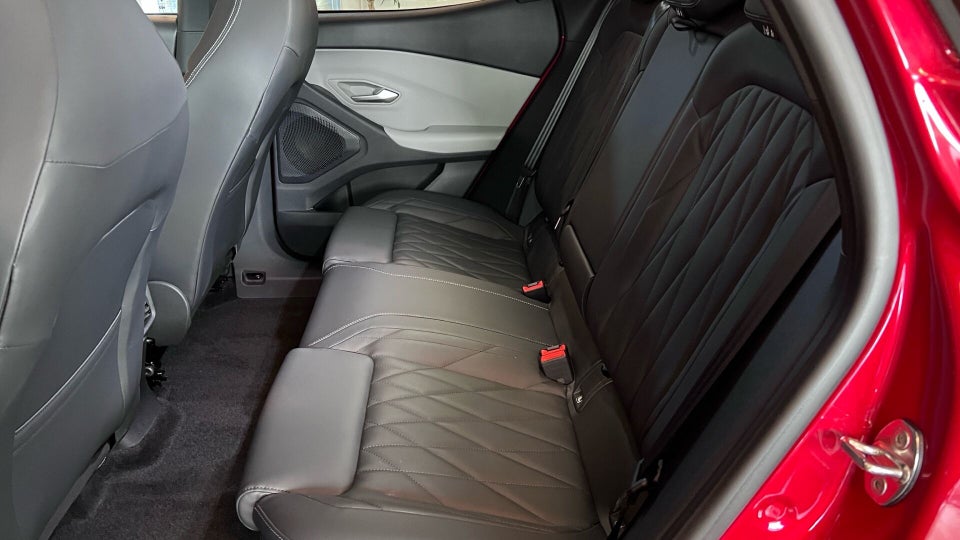 Ford Explorer 77 Premium Extended Range 5d