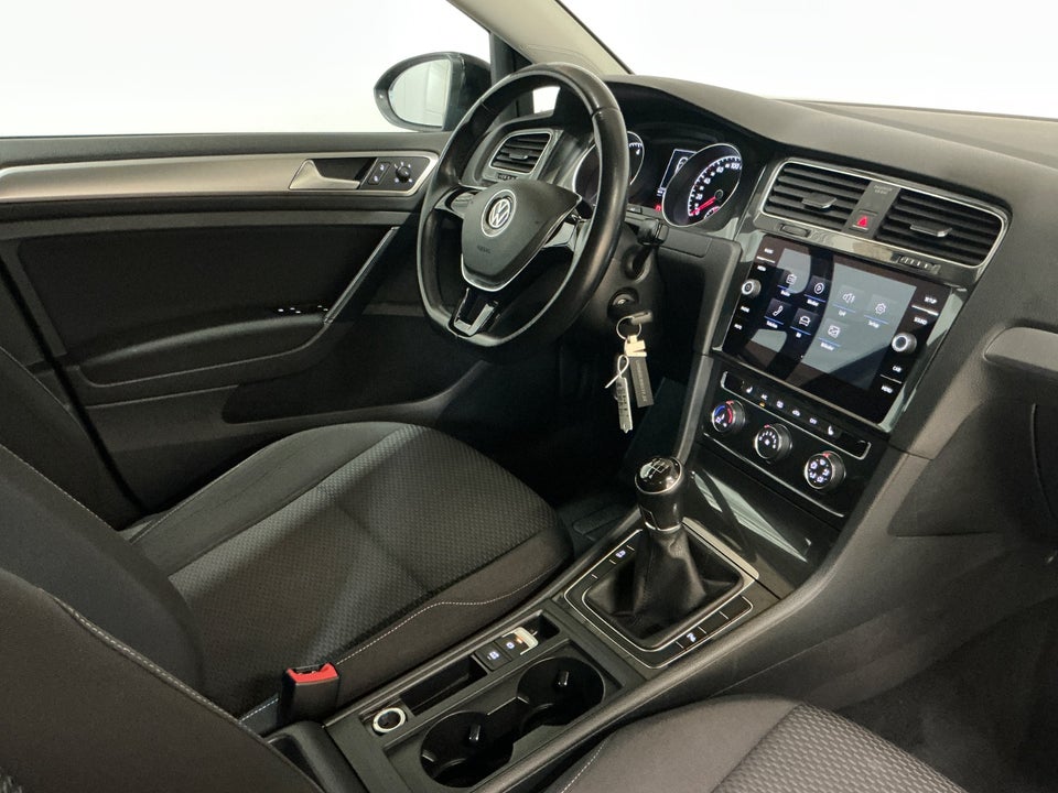 VW Golf VII 1,0 TSi 85 Trendline 5d