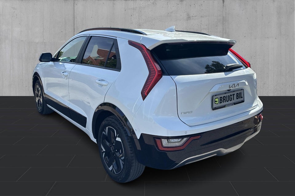 Kia Niro 64 EV Premium 5d
