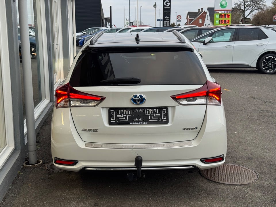 Toyota Auris 1,8 Hybrid H2 Style Touring Sports CVT 5d