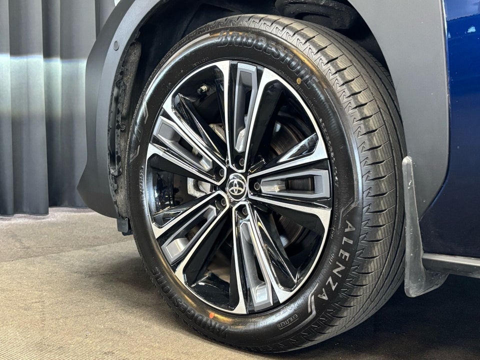 Toyota bZ4X Executive 5d