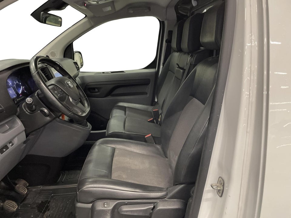 Toyota ProAce 2,0 D 122 Long Comfort Master 5d