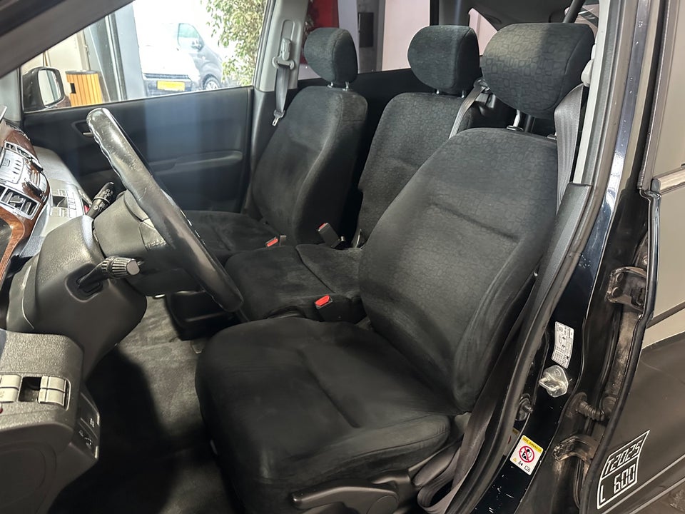 Honda FR-V 2,0i Executive Van 5d