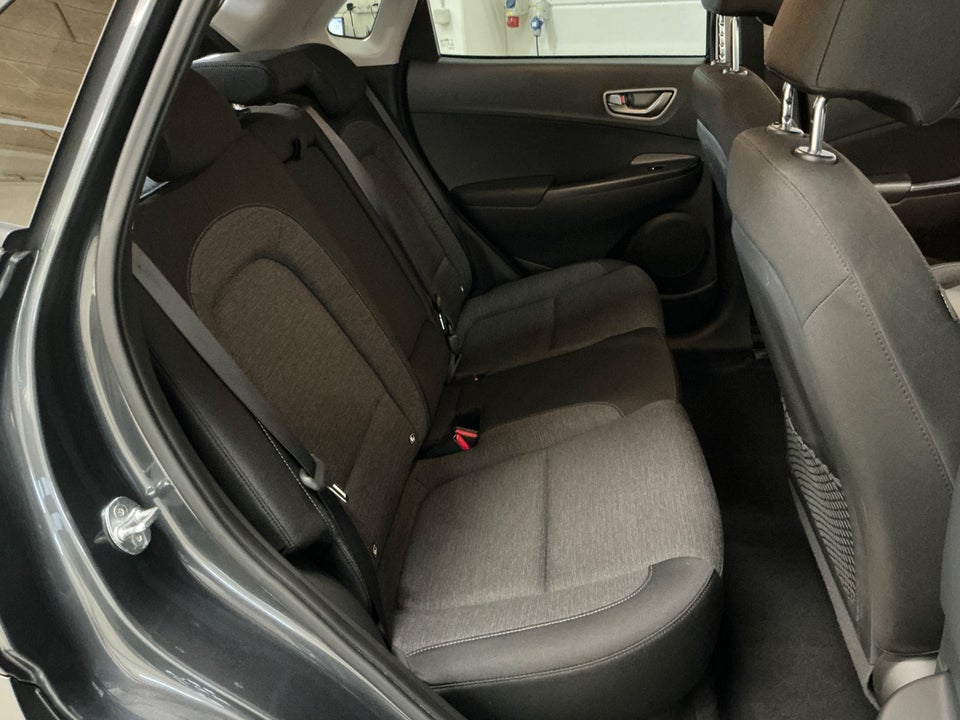 Hyundai Kona 64 EV Advanced 5d