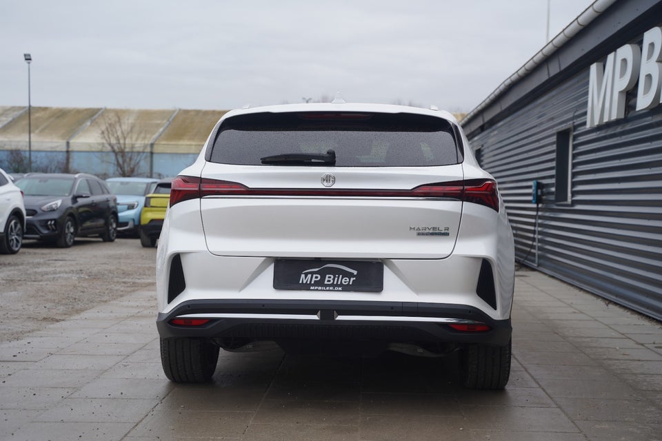 MG Marvel R Luxury 5d