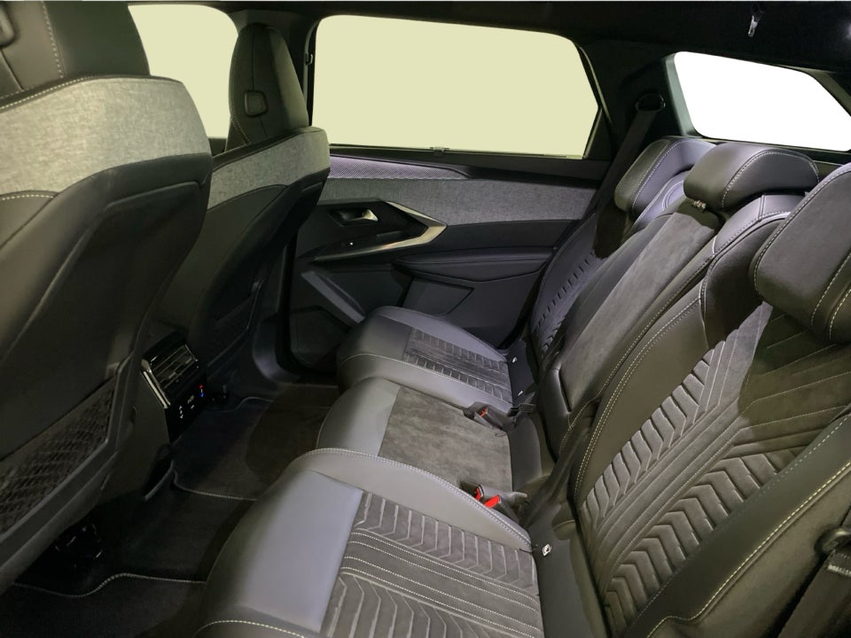 Peugeot e-5008 77 GT Pack 7prs 5d