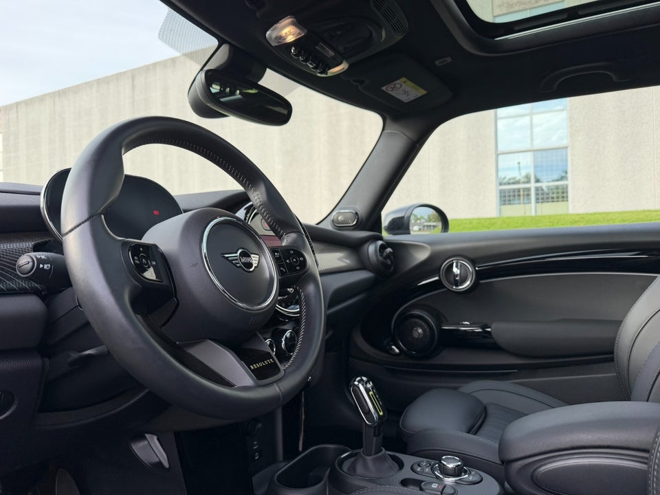 MINI Cooper SE Resolute Edition 3d