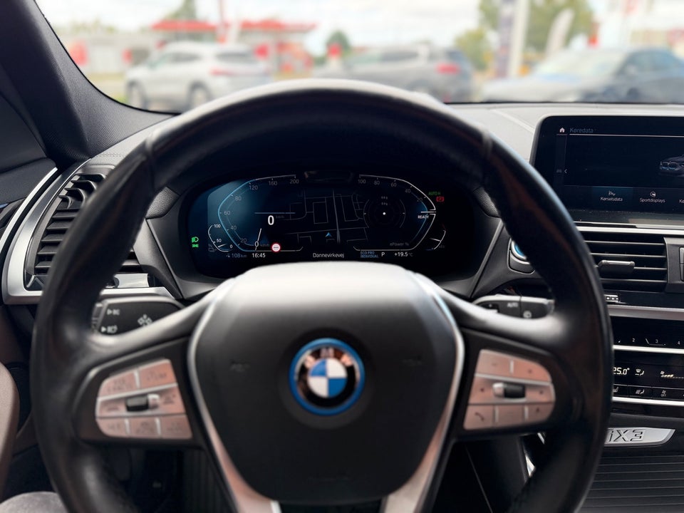 BMW iX3 Charged 5d