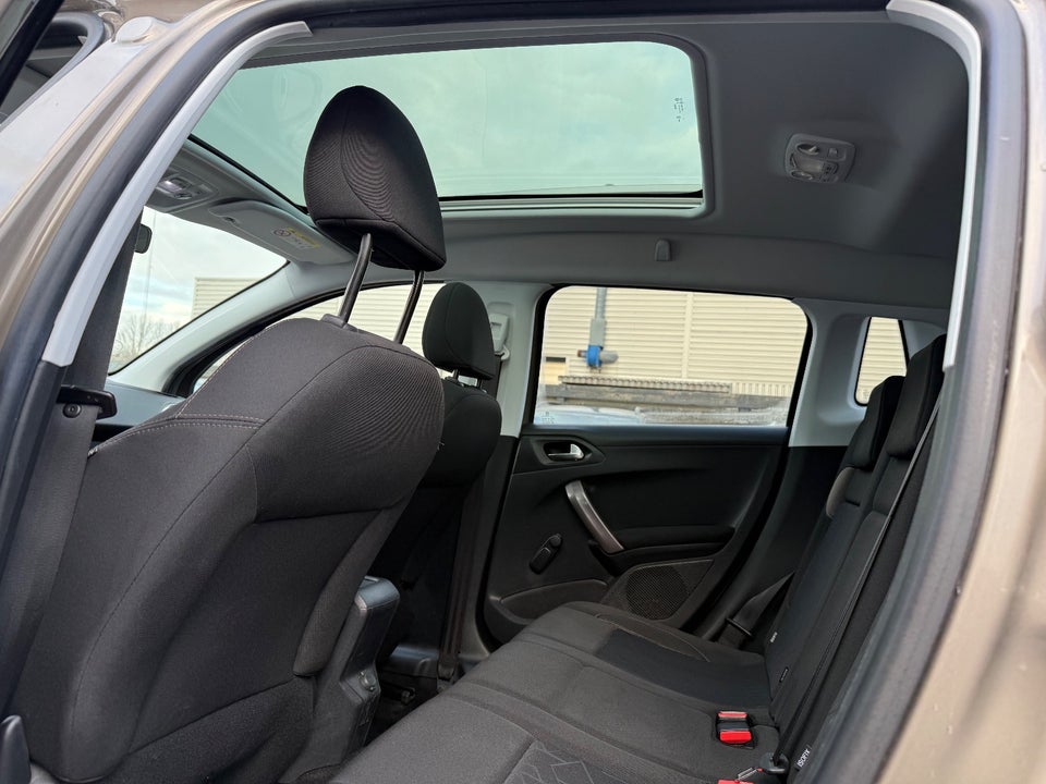 Peugeot 2008 1,2 VTi 82 Allure 5d