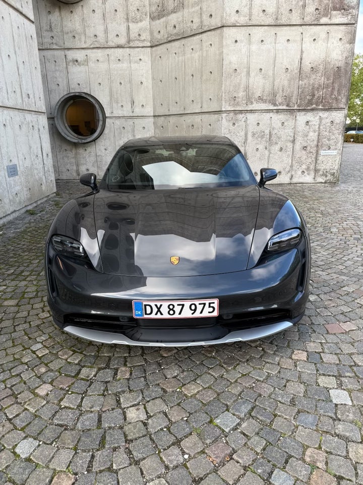 Porsche Taycan 4 Performance+ Cross Turismo 5d