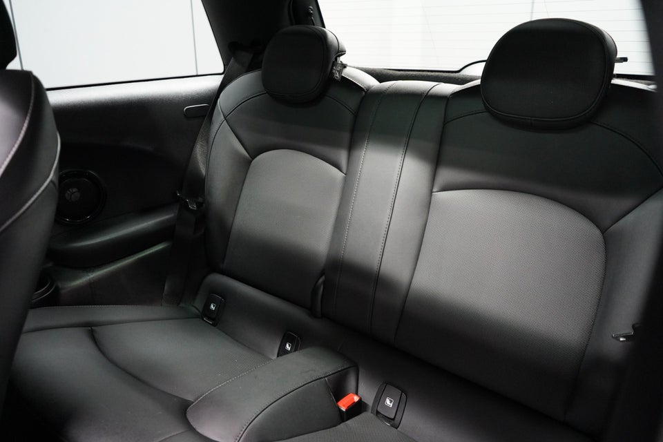 MINI Cooper SE Classic Trim 3d