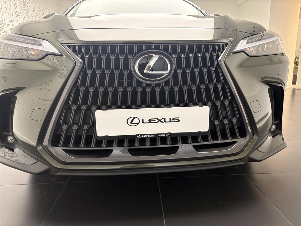 Lexus NX450h+ 2,5 Business+ aut. AWD 5d