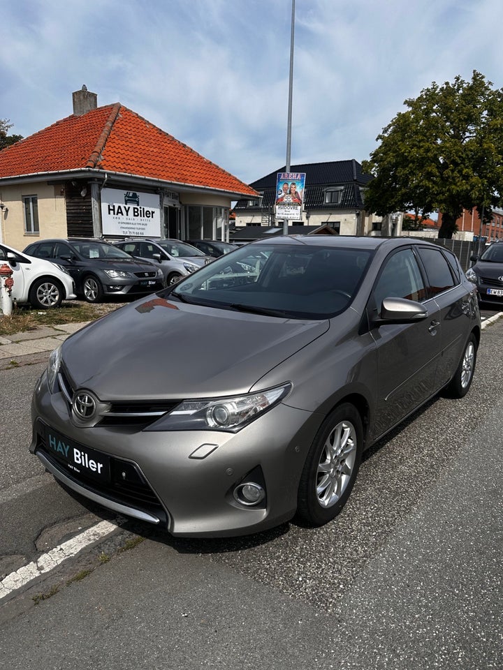 Toyota Auris 1,3 VVT-i T2+ 5d