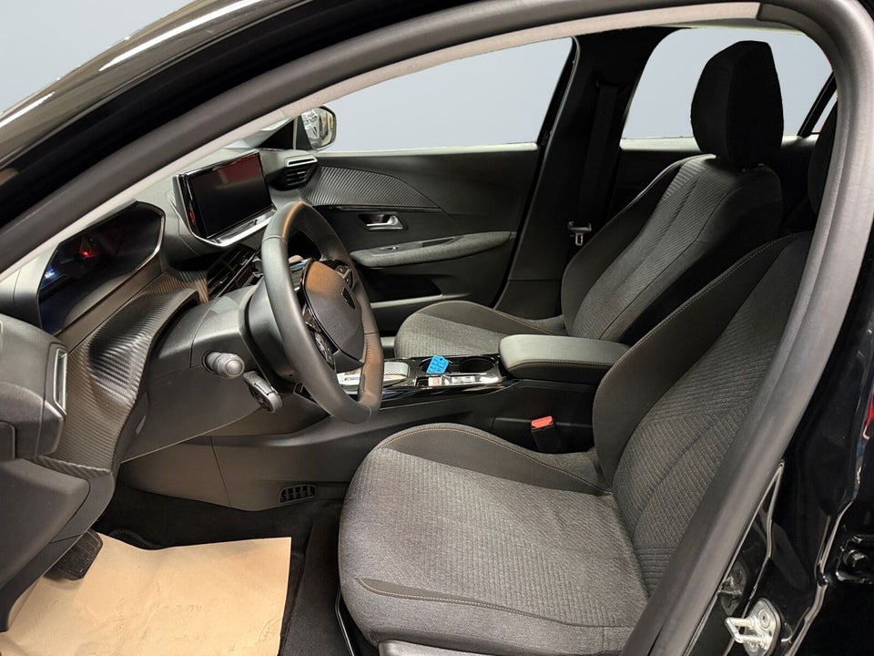 Peugeot e-208 50 Style 5d
